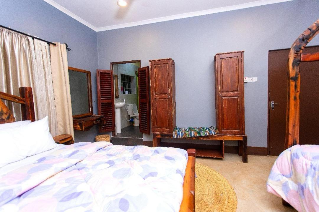 Moshi Urban Hostel And Backpackers Bagian luar foto