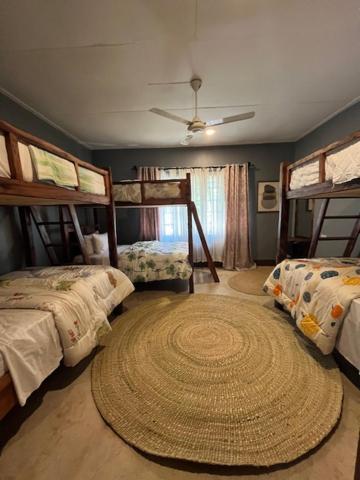 Moshi Urban Hostel And Backpackers Bagian luar foto